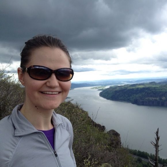 Meet your Posher, Anna - Picture 1 of 1